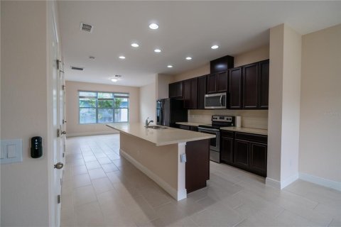 Townhouse in Winter Garden, Florida 3 bedrooms, 147.16 sq.m. № 1845132 - photo 9