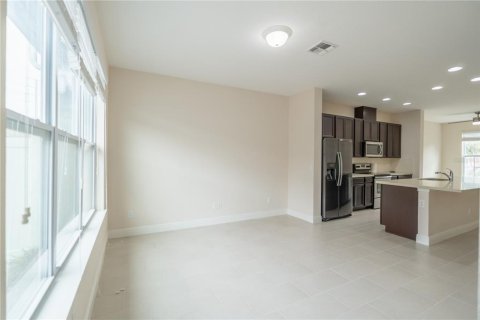 Townhouse in Winter Garden, Florida 3 bedrooms, 147.16 sq.m. № 1845132 - photo 7