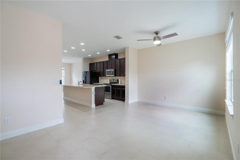 Townhouse in Winter Garden, Florida 3 bedrooms, 147.16 sq.m. № 1845132 - photo 4