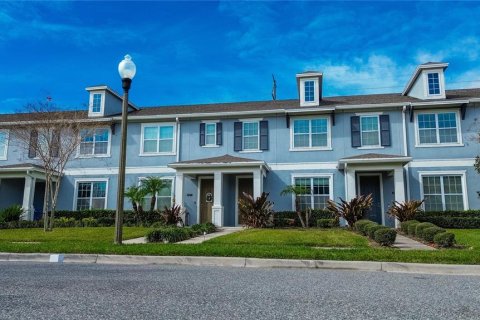 Townhouse in Winter Garden, Florida 3 bedrooms, 147.16 sq.m. № 1845132 - photo 1