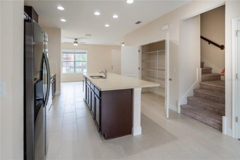Townhouse in Winter Garden, Florida 3 bedrooms, 147.16 sq.m. № 1845132 - photo 10