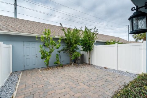 Townhouse in Winter Garden, Florida 3 bedrooms, 147.16 sq.m. № 1845132 - photo 11