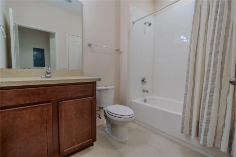 Townhouse in Winter Garden, Florida 3 bedrooms, 147.16 sq.m. № 1845132 - photo 16