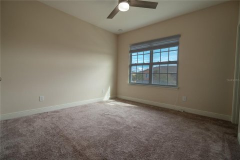 Townhouse in Winter Garden, Florida 3 bedrooms, 147.16 sq.m. № 1845132 - photo 13