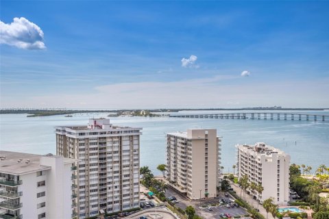 Copropriété à louer à Miami, Floride: 2 chambres, 86.4 m2 № 1872222 - photo 21