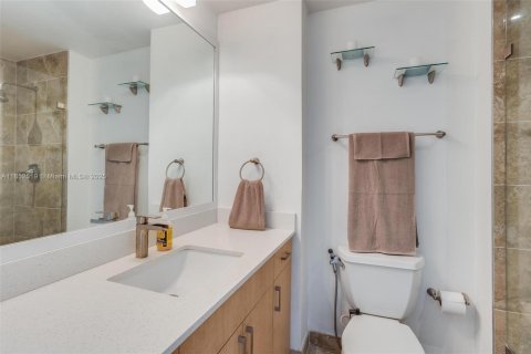 Copropriété à louer à Miami, Floride: 2 chambres, 86.4 m2 № 1872222 - photo 19