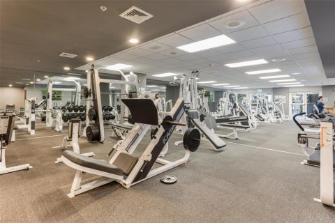 Copropriété à louer à Miami, Floride: 2 chambres, 86.4 m2 № 1872222 - photo 24