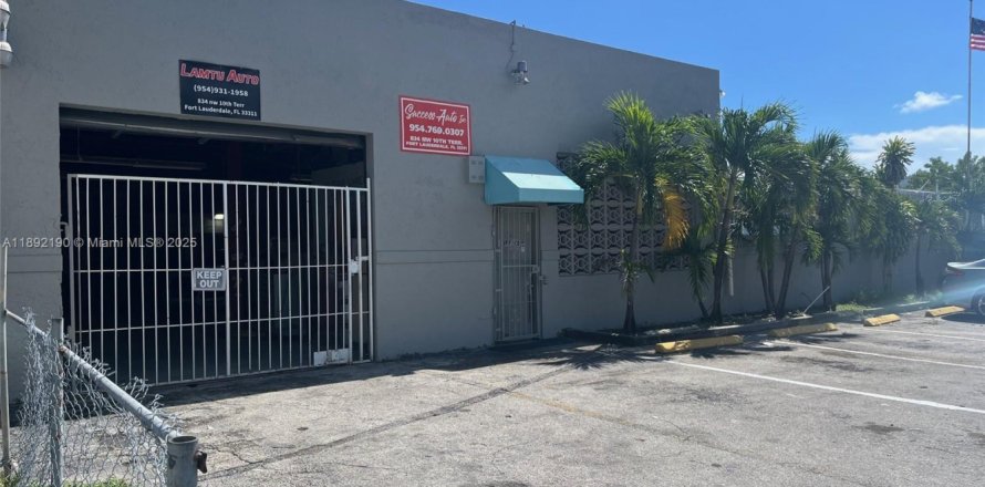 Commercial property in Fort Lauderdale, Florida № 1945434