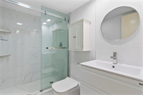 Купить кондоминиум в Помпано-Бич, Флорида 3 комнаты, 120.59м2, № 2083747 - фото 11
