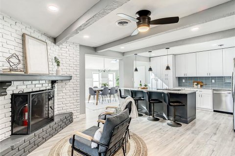 Casa en venta en Belle Isle, Florida, 3 dormitorios, 182.74 m2 № 1912130 - foto 17