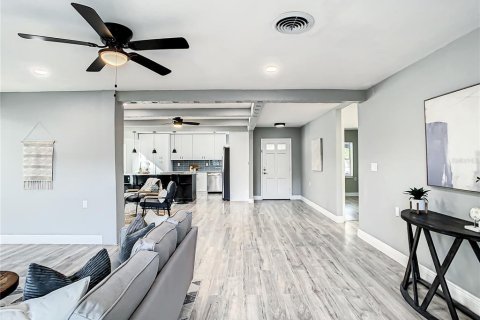 Casa en venta en Belle Isle, Florida, 3 dormitorios, 182.74 m2 № 1912130 - foto 21