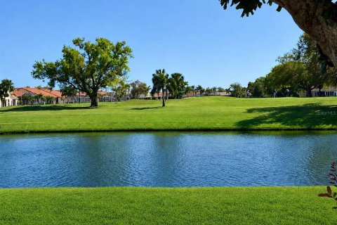 House in Bradenton, Florida 2 bedrooms, 165.37 sq.m. № 2093210 - photo 3