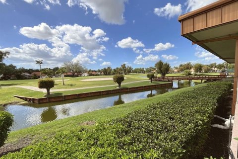 House in Bradenton, Florida 2 bedrooms, 165.37 sq.m. № 2093210 - photo 24