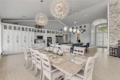 House in New Smyrna Beach, Florida 6 bedrooms, 386.85 sq.m. № 2203895 - photo 22
