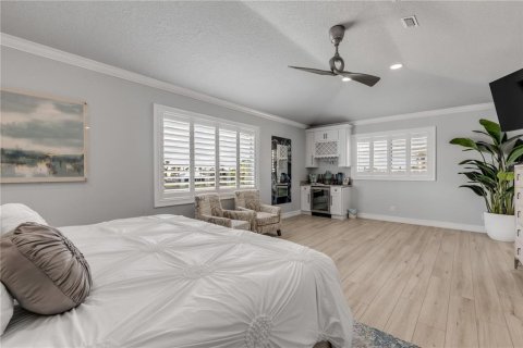 House in New Smyrna Beach, Florida 6 bedrooms, 386.85 sq.m. № 2203895 - photo 27