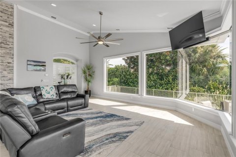 House in New Smyrna Beach, Florida 6 bedrooms, 386.85 sq.m. № 2203895 - photo 14