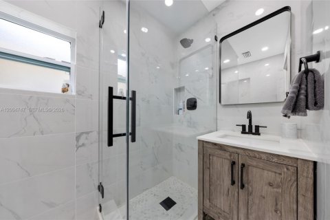 House in Hollywood, Florida 4 bedrooms, 199.28 sq.m. № 2068744 - photo 30