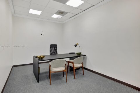 Bureau à Fort Lauderdale, Floride № 1050989