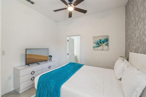 Casa en venta en Davenport, Florida, 12 dormitorios, 454.01 m2 № 2217664 - foto 16