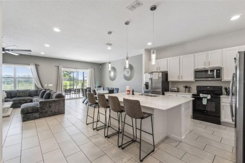 Casa en venta en Davenport, Florida, 12 dormitorios, 454.01 m2 № 2217664 - foto 9