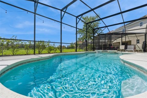Casa en venta en Davenport, Florida, 12 dormitorios, 454.01 m2 № 2217664 - foto 6
