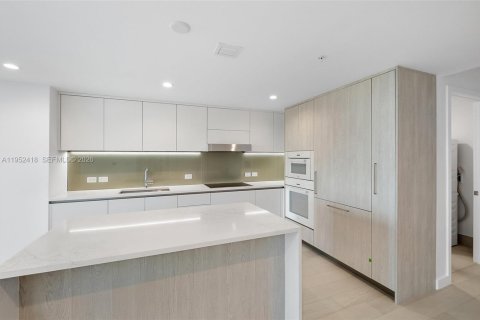 Condo in Bay Harbor Islands, Florida, 3 bedrooms  № 2009499 - photo 7