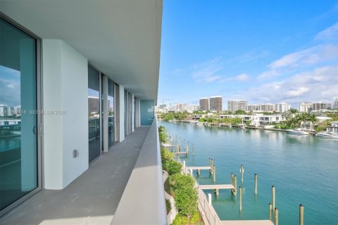 Condo in Bay Harbor Islands, Florida, 3 bedrooms № 2009499