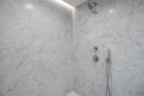 Condo in Bay Harbor Islands, Florida, 3 bedrooms  № 2009499 - photo 27