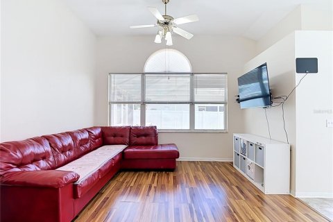 House in Wesley Chapel, Florida 3 bedrooms, 138.24 sq.m. № 2395862 - photo 26
