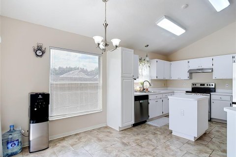 House in Wesley Chapel, Florida 3 bedrooms, 138.24 sq.m. № 2395862 - photo 23