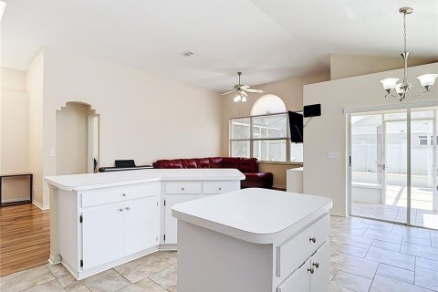 House in Wesley Chapel, Florida 3 bedrooms, 138.24 sq.m. № 2395862 - photo 17