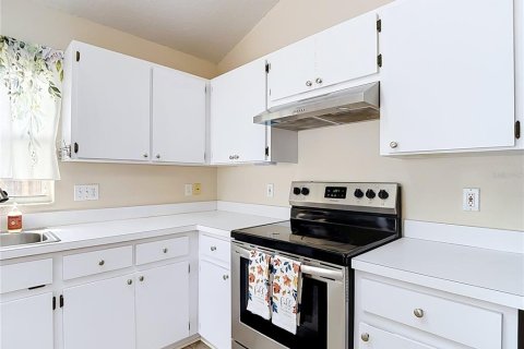 House in Wesley Chapel, Florida 3 bedrooms, 138.24 sq.m. № 2395862 - photo 15
