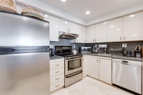 Copropriété à vendre à Aventura, Floride: 2 chambres, 112.41 m2 № 1937181 - photo 9
