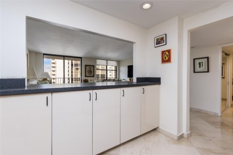 Copropriété à vendre à Aventura, Floride: 2 chambres, 112.41 m2 № 1937181 - photo 8