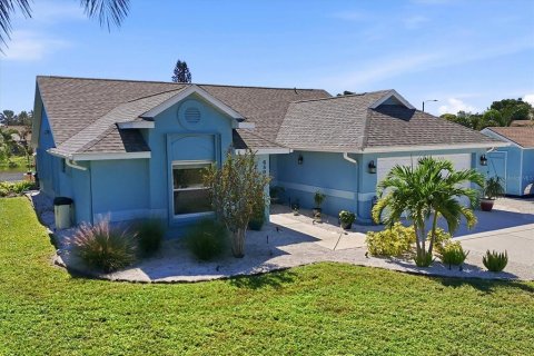 House in Bradenton, Florida 3 bedrooms, 159.7 sq.m. № 2418322 - photo 11
