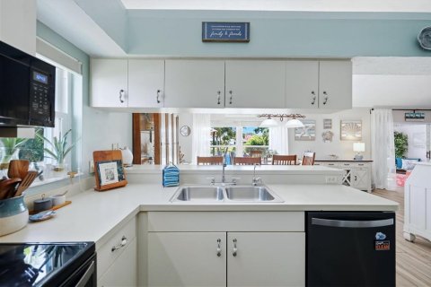 House in Bradenton, Florida 3 bedrooms, 159.7 sq.m. № 2418322 - photo 19