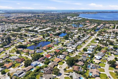 House in Bradenton, Florida 3 bedrooms, 159.7 sq.m. № 2418322 - photo 4