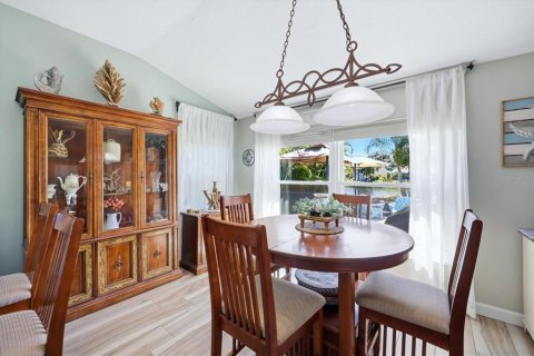 House in Bradenton, Florida 3 bedrooms, 159.7 sq.m. № 2418322 - photo 21