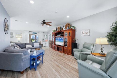 House in Bradenton, Florida 3 bedrooms, 159.7 sq.m. № 2418322 - photo 16