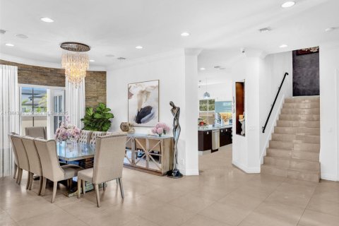 House in Fort Lauderdale, Florida 5 bedrooms, 404.68 sq.m. № 1892862 - photo 6