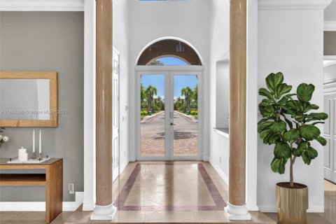 House in Fort Lauderdale, Florida 5 bedrooms, 404.68 sq.m. № 1892862 - photo 11
