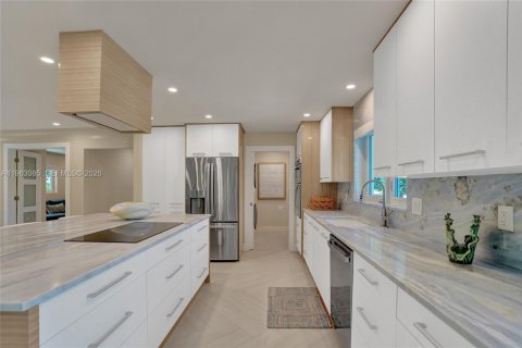 Villa ou maison à louer à Lauderdale-by-the-Sea, Floride: 3 chambres, 178.28 m2 № 2025844 - photo 9