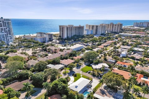 Villa ou maison à louer à Lauderdale-by-the-Sea, Floride: 3 chambres, 178.28 m2 № 2025844 - photo 2