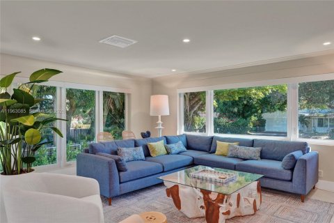 Villa ou maison à louer à Lauderdale-by-the-Sea, Floride: 3 chambres, 178.28 m2 № 2025844 - photo 15