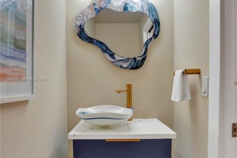 Villa ou maison à louer à Lauderdale-by-the-Sea, Floride: 3 chambres, 178.28 m2 № 2025844 - photo 25