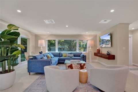 Villa ou maison à louer à Lauderdale-by-the-Sea, Floride: 3 chambres, 178.28 m2 № 2025844 - photo 14