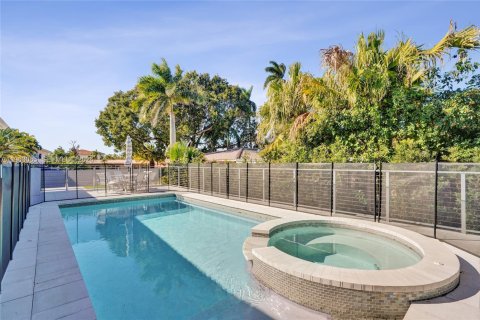 Villa ou maison à louer à Lauderdale-by-the-Sea, Floride: 3 chambres, 178.28 m2 № 2025844 - photo 28
