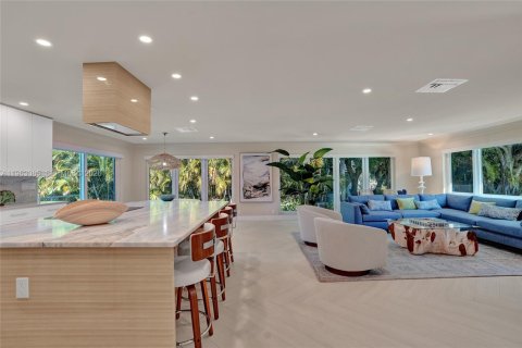 Villa ou maison à louer à Lauderdale-by-the-Sea, Floride: 3 chambres, 178.28 m2 № 2025844 - photo 5