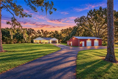 Villa ou maison à vendre à Zephyrhills, Floride: 3 chambres, 190.64 m2 № 2396575 - photo 2