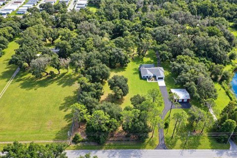 Villa ou maison à vendre à Zephyrhills, Floride: 3 chambres, 190.64 m2 № 2396575 - photo 4